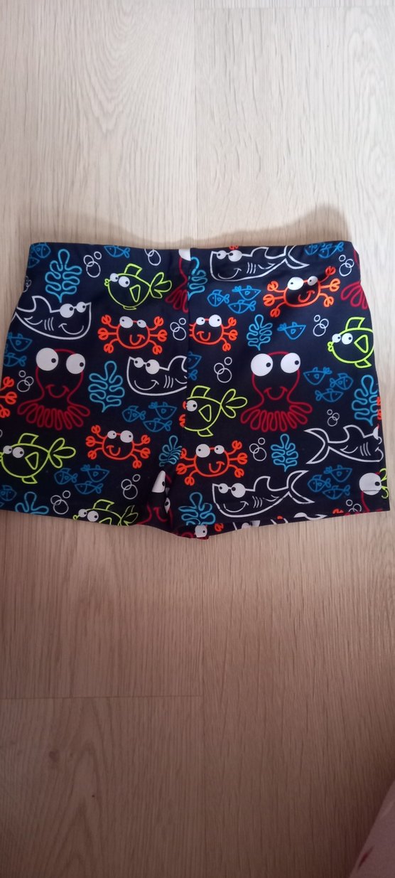 Çocuklar için Renkli Baskılı Mayo Şortu 2 3 yas - Görsel 2