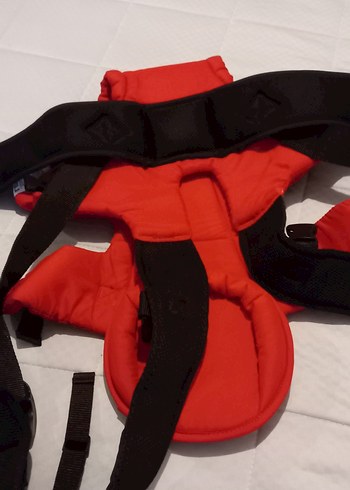 Mothercare İki Pozisyonlu Kırmızı Bebek Taşıyıcı - Görsel 3