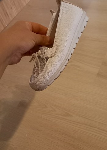 Kız Çocuk Beyaz Yılan Desenli Bağcıklı Loafer - Görsel 3