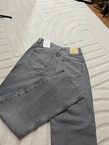 xs Beden gri Renk Zara straight leg hıgh waist Jean