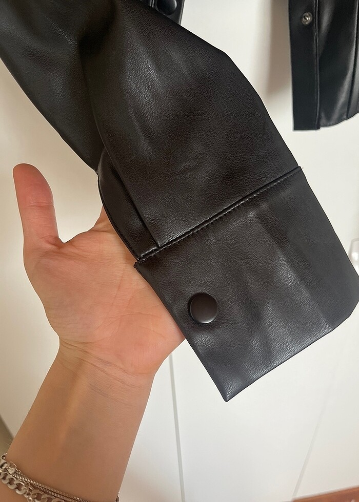 Bershka deri gömlek - Görsel 2