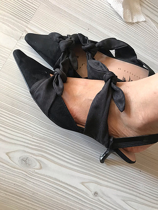 38 Beden siyah Renk Zara marka minik topuklu ayakkabı