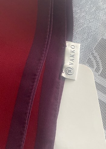 Kadın Bordo İpek Şal - Vakko orjinal - Görsel 2