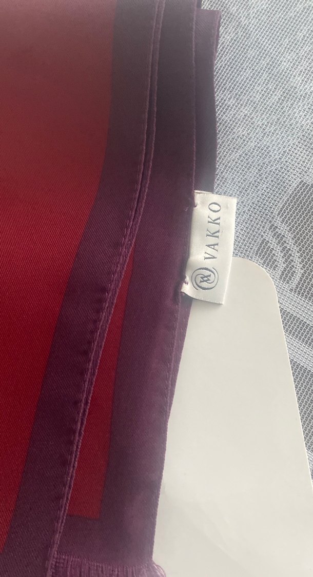 Kadın Bordo İpek Şal - Vakko orjinal - Görsel 2