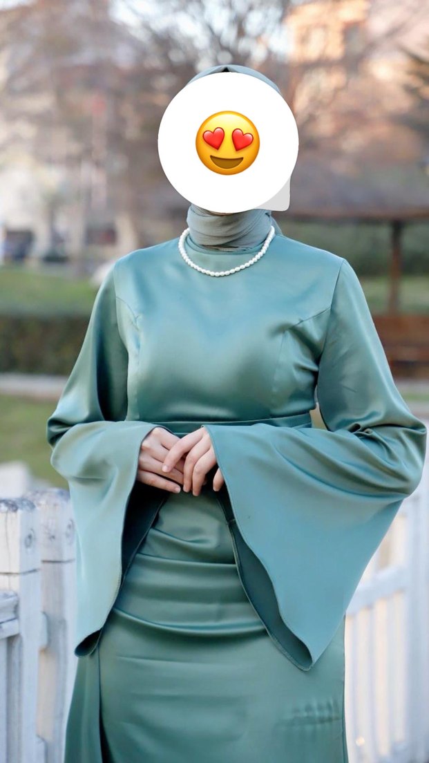 Drapeli Parlak Yeşil Uzun Abiye Elbise - Görsel 2