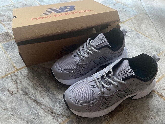 New balance spor ayakkabı