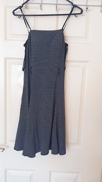 Puantiye desenli likralı elbise
