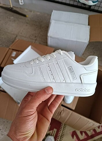 Adidas Beyaz Spor Ayakkabı 