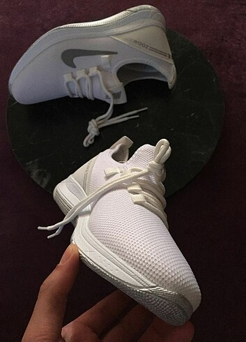 Nike Beyaz Nike Zoom Sneaker 
