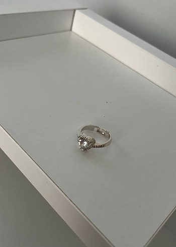 kalpli beyaz yüzük - Görsel 2