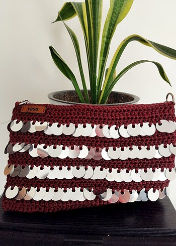 Beden bordo Renk Bordo Zincir Detaylı bir 1gümüş pullu Örgü Kadın Çapraz Çanta
