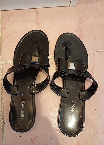 Nine West Parmak arasi