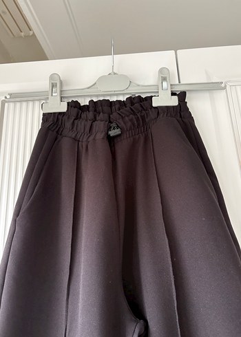 Kadın Siyah Pliseli Uzun Kumaş Pantolon - Görsel 2