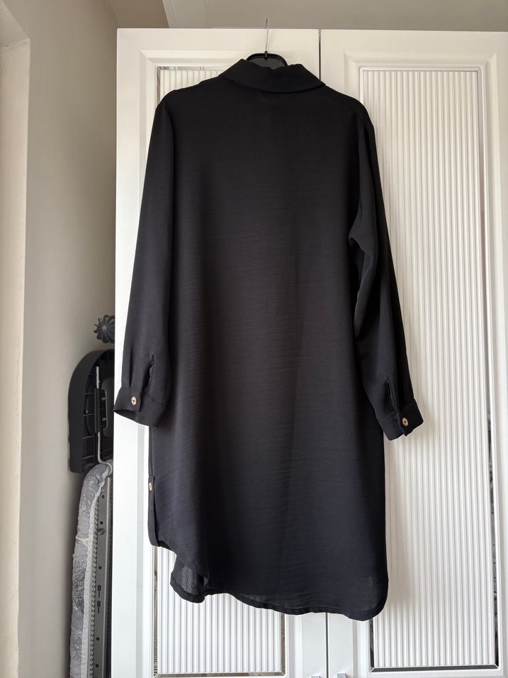 Siyah Düğmeli Uzun Kadın Tunik - Görsel 3