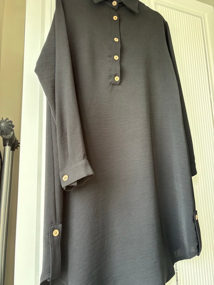 Siyah Düğmeli Uzun Kadın Tunik - Görsel 2