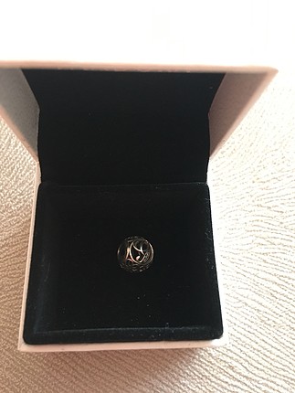 Pandora G harfi charm
