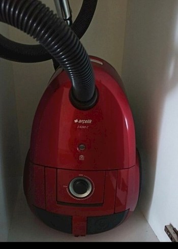 Kırmızı Arçelik Elektrikli Süpürge