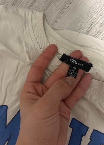 Mavi Baskılı Beyaz Tişört - Görsel 2