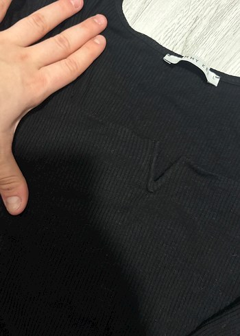 Siyah v yaka demirli uzun kollu triko - Görsel 5
