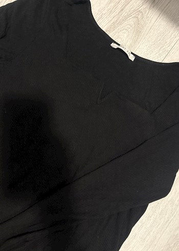 Siyah v yaka demirli uzun kollu triko - Görsel 4