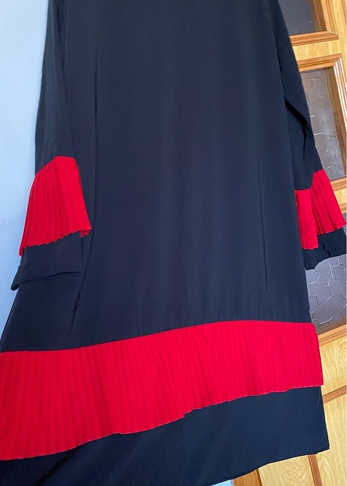 Kollarında ve eteği kırmızı Şık Tunik - Görsel 3