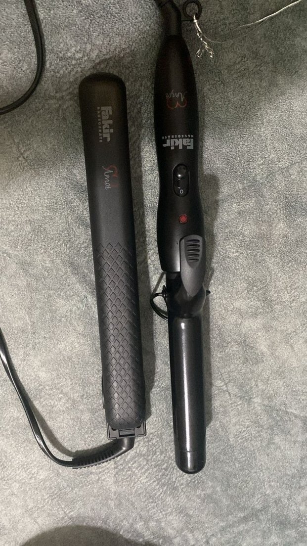 Siyah ve Gri Saç Düzleştirici - Görsel 2