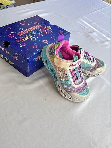 Skechers Çok iyi durumda Skechers kız çocuk ayakkabısı (28 numara)