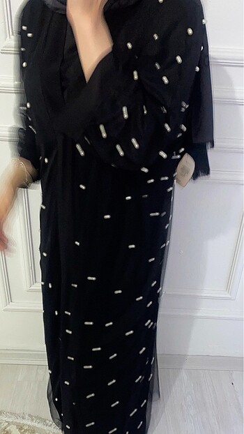 Zara İncili tül abaya