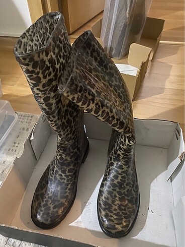 36 Beden Leopar desenli yağmur çizmesi