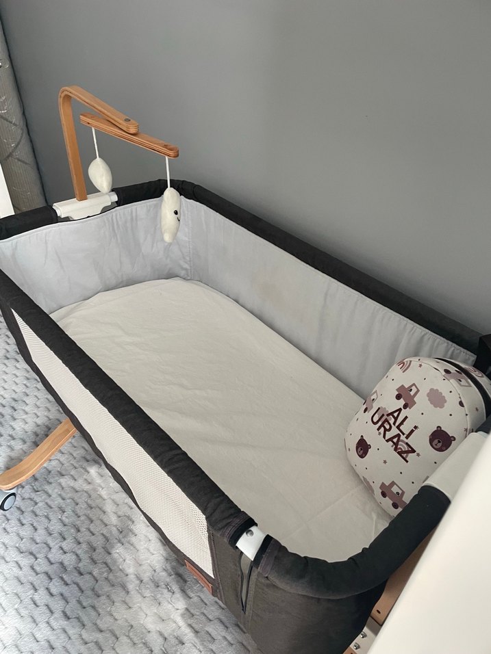 Gri-Beyaz Bebek Beşiği ve Sepeti - Görsel 2