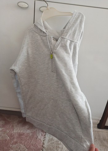 Gri kapşonlu swit - Görsel 2