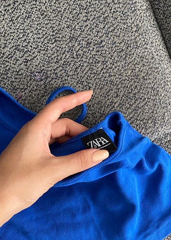 Zara Mavi Tek Omuz Uzun Kollu Crop Top