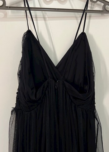 Siyah Dantel İşlemeli Uzun Askılı Abiye Elbise - Görsel 3