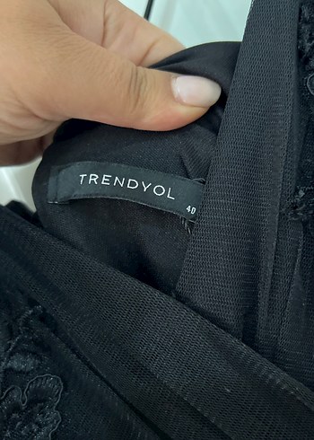 Siyah Dantel İşlemeli Uzun Askılı Abiye Elbise - Görsel 4