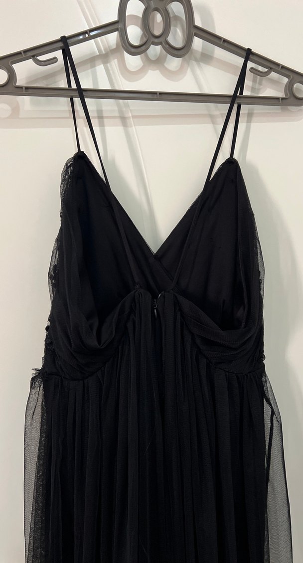 Siyah Dantel İşlemeli Uzun Askılı Abiye Elbise - Görsel 3