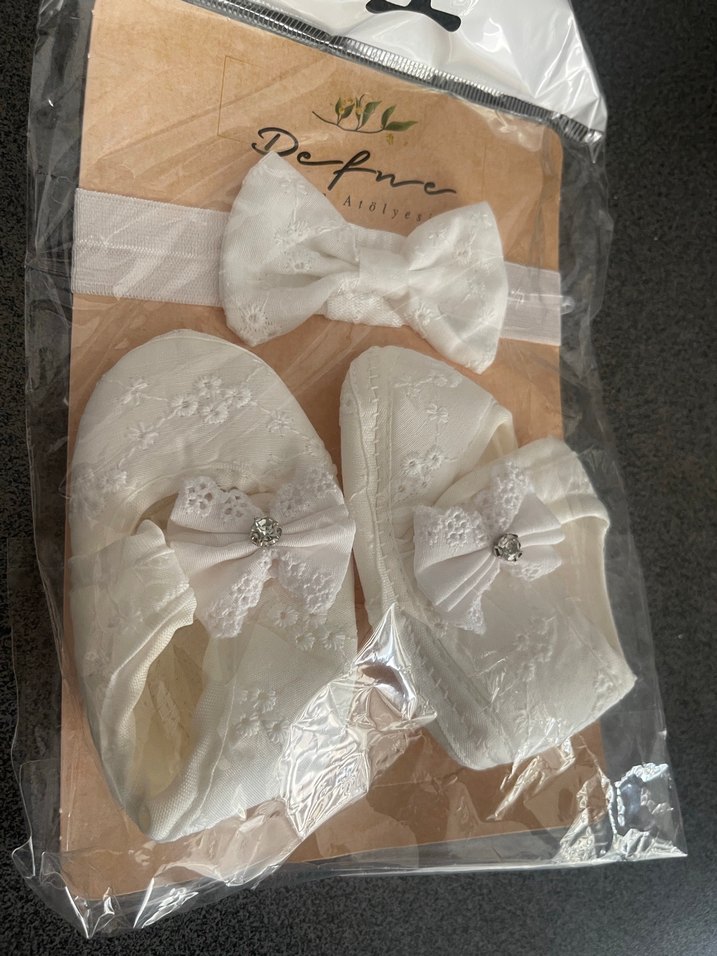 Nakışlı Beyaz Kız Çocuk Özel Ayakkabı ve Bandana - Görsel 2