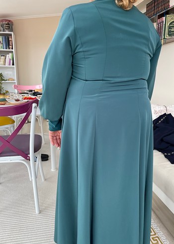 Uzun Zümrüt Yeşili  Kadın Elbise - Görsel 3