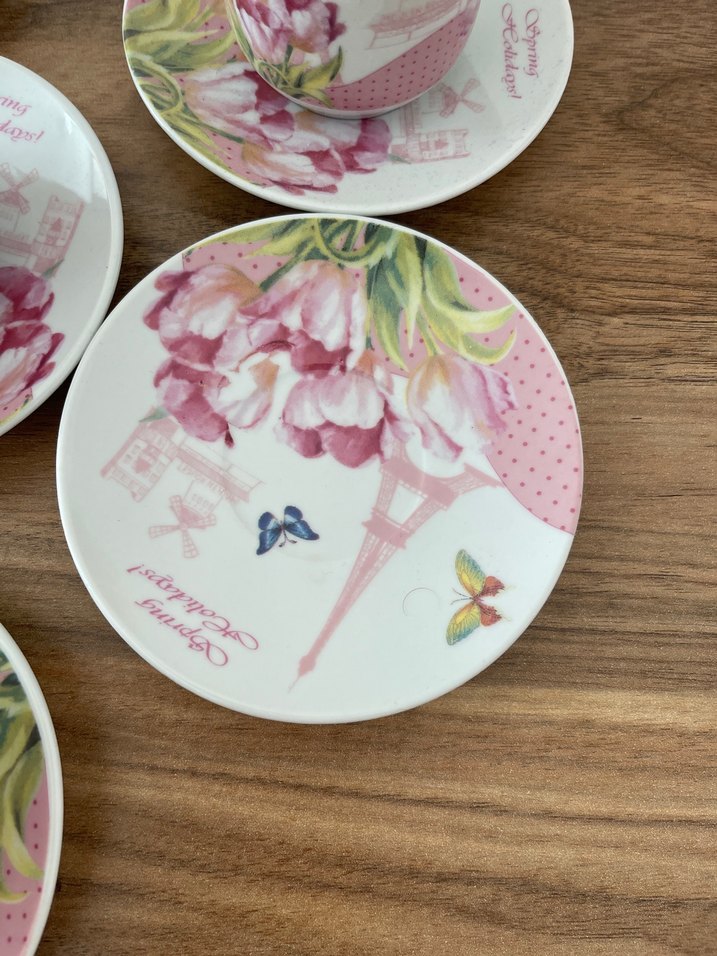 Pembe Çiçek Desenli 4'lü Fincan Seti - Görsel 3