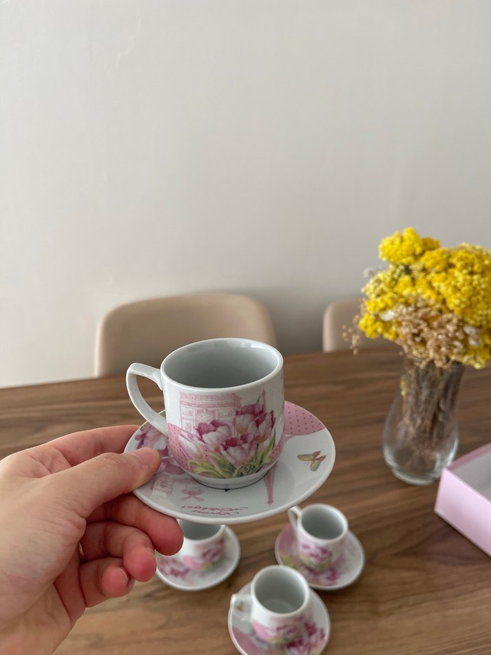 Pembe Çiçek Desenli 4'lü Fincan Seti - Görsel 2