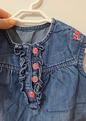 Nakışlı Fırfırlı Kız Çocuk Kot Elbise - Görsel 3