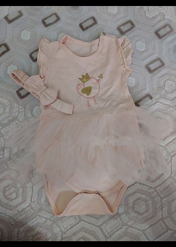 Kız Bebek Beyaz Nakışlı Elbise ve Saç Bandı - Görsel 2