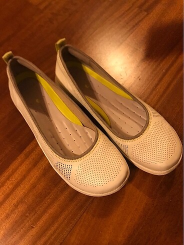 37 Beden Clarks Marka Orjinal Beyaz Deri Ayakkabı