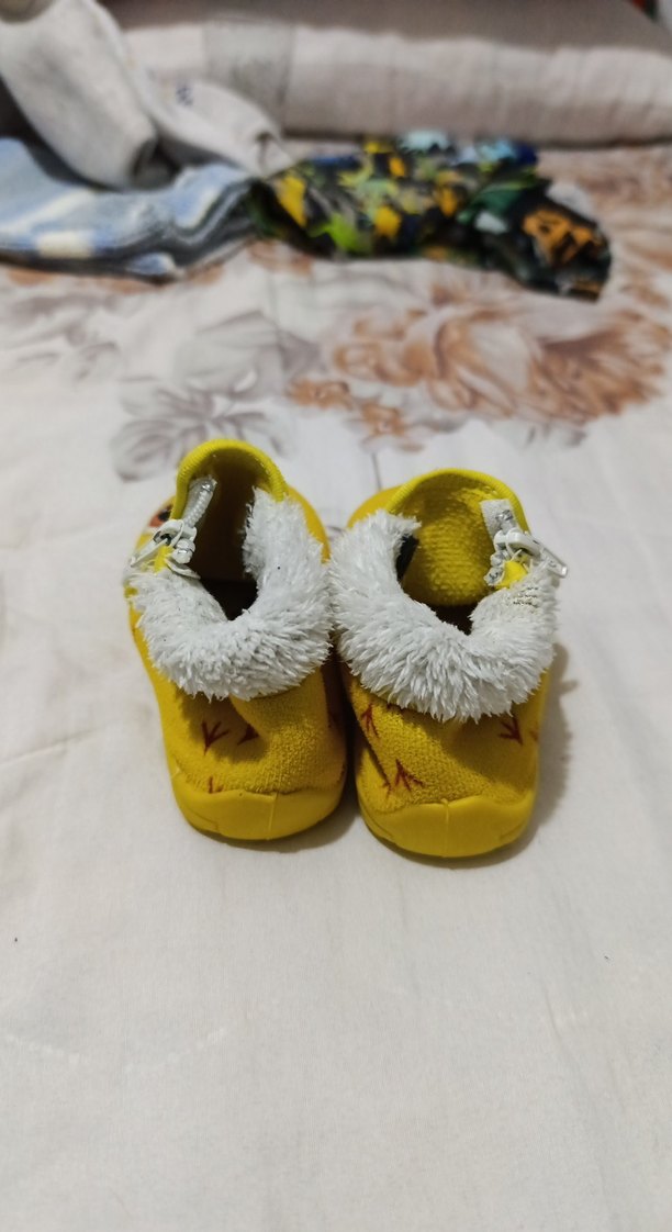 Sarı Kürklü Kız,erkek Çocuk Ev Terliği - Görsel 3