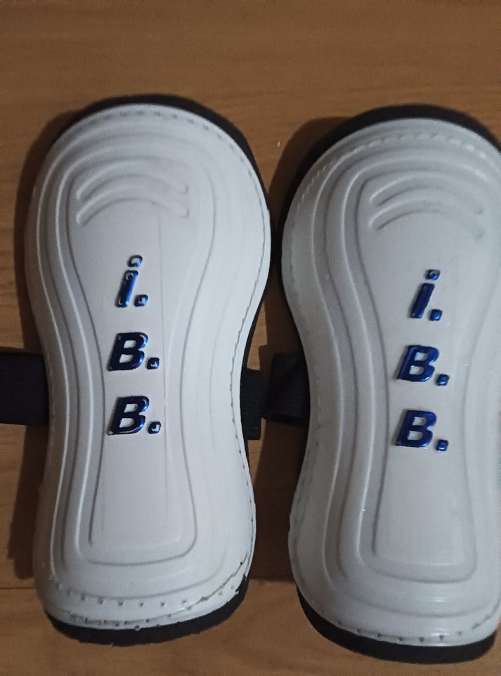 Beyaz Biker Diz Koruyucu Kayışlı 7/8/9 yaş - Görsel 4