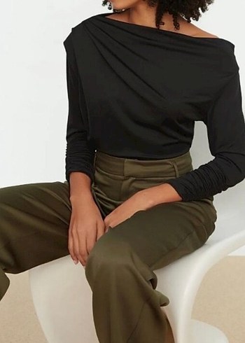 Pilili Kayık Yaka Kadın Bluz - Görsel 2