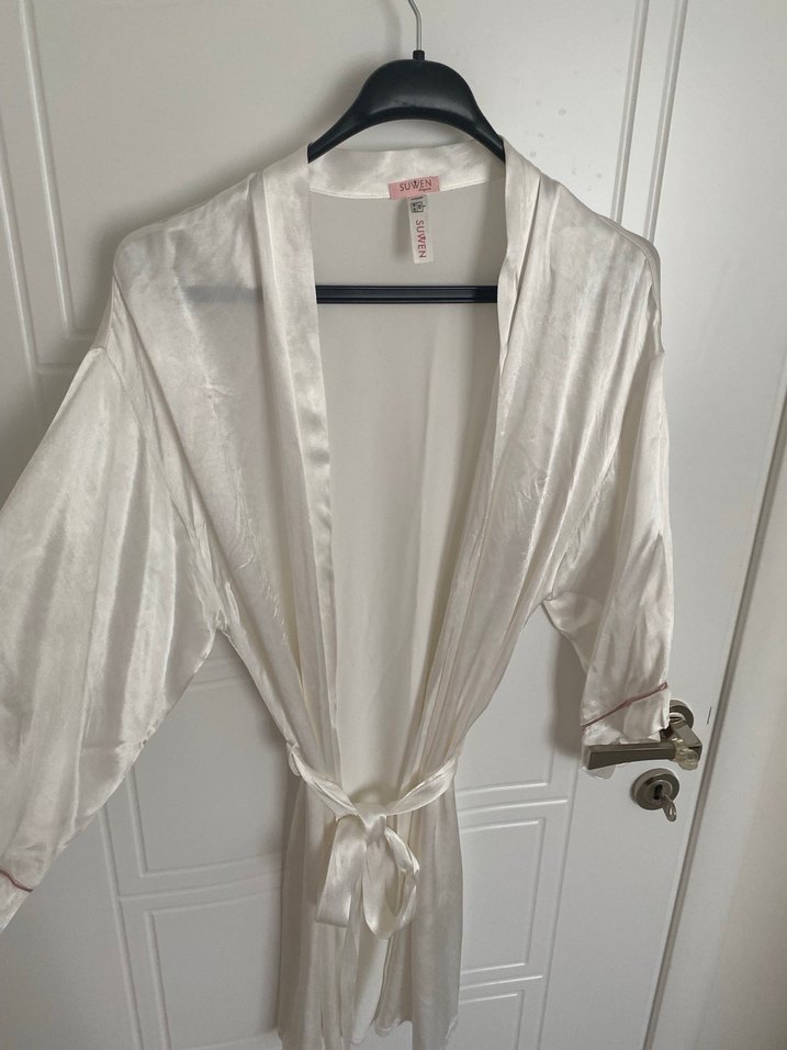 Beyaz Midi Kadın Sabahlık - Görsel 4