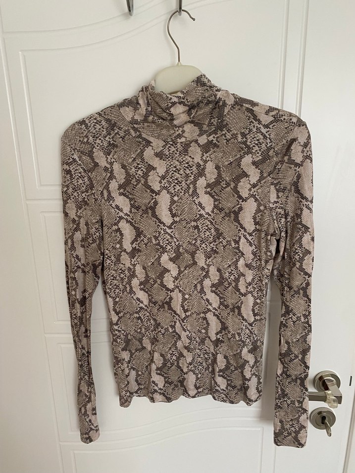Kadın Yılan Desenli Uzun Kollu Boğazlı Bluz - Görsel 4