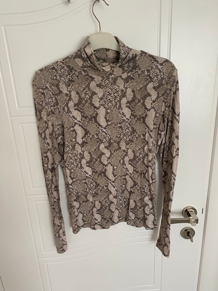 Kadın Yılan Desenli Uzun Kollu Boğazlı Bluz - Görsel 2