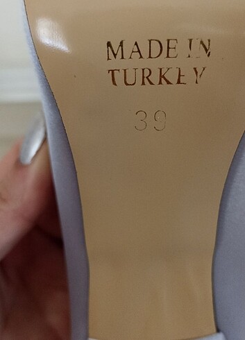 İnce topuklu ayakkabı  - Görsel 2