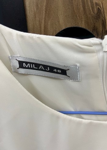 Kadın kremUzun Kollu Saten Bluz - Görsel 2